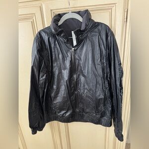 lululemon athletica Men's Shiny Black Windbreaker